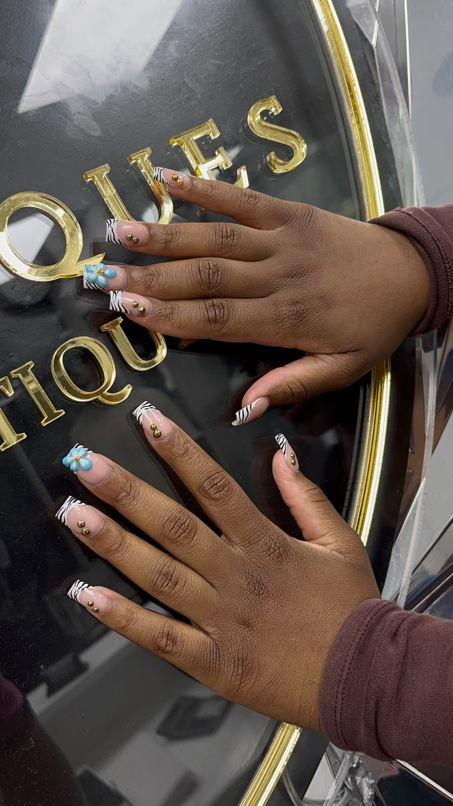 Travail d'ongles